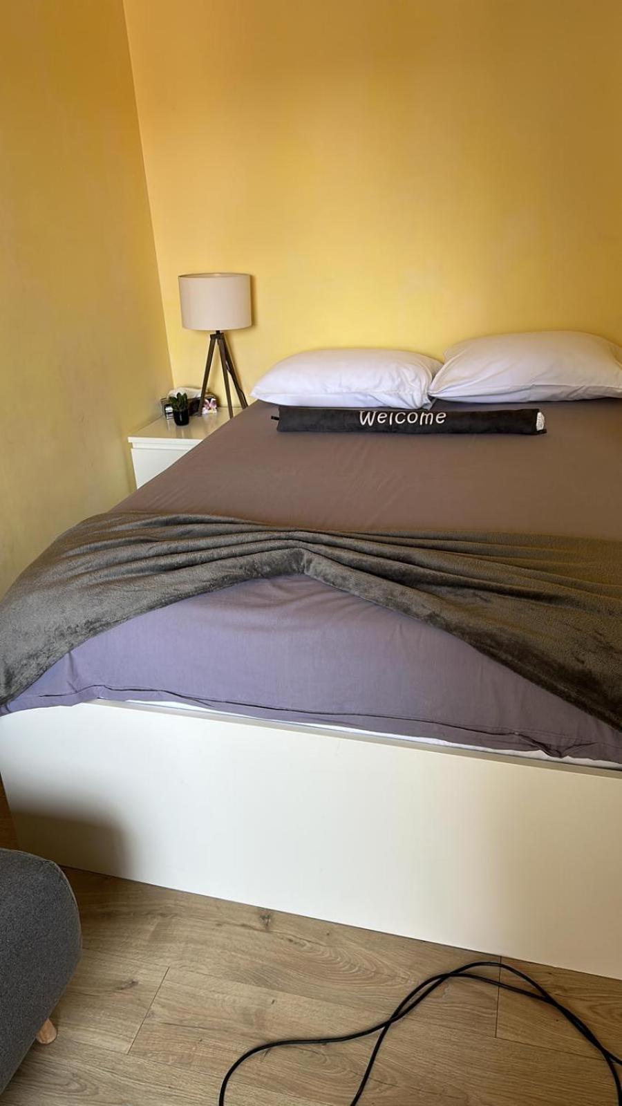 Tres Accueillant Ginebra